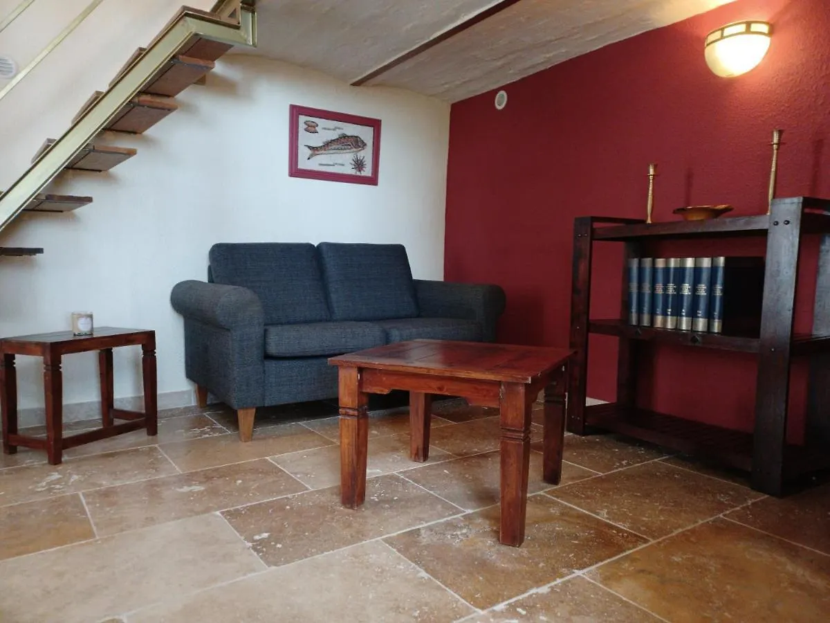 Les Deux Tilleuls Sablet Apartment